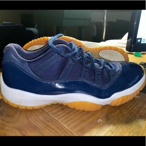 Jordan 11 Navy Gum size 9.5